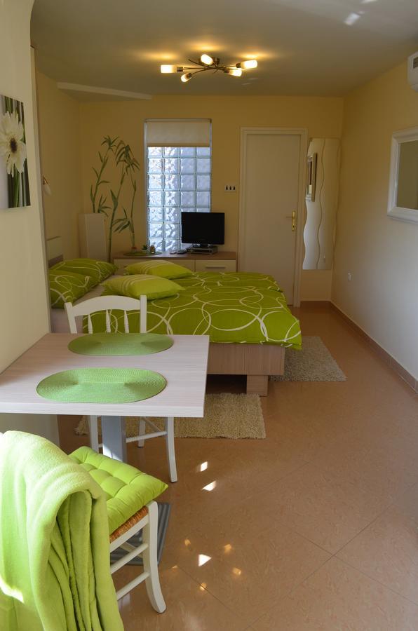 Apartments Mihalic I บัชกา ภายนอก รูปภาพ